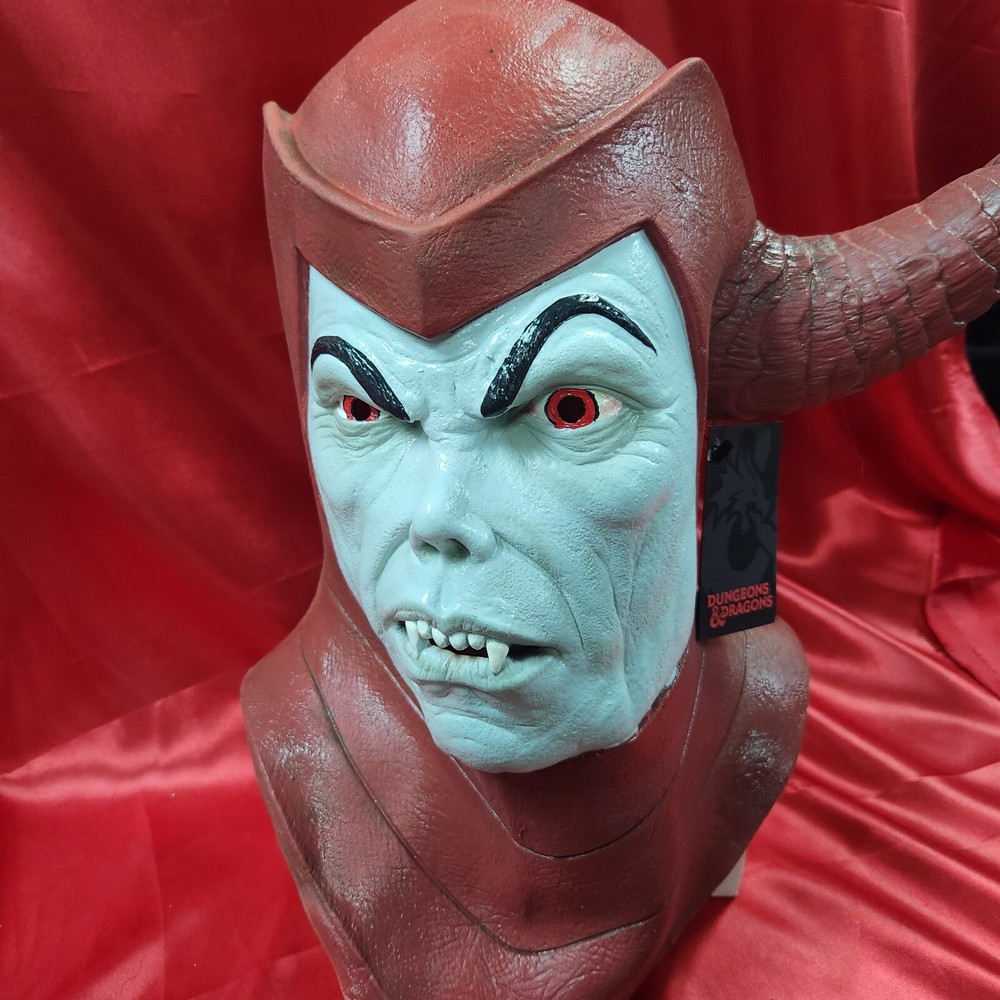 DUNGEONS & DRAGONS - VENGER MASK by Trick or Treat Studios