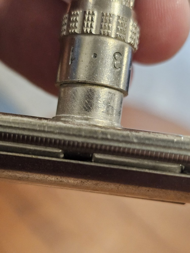 vintage gillette Razor G4 (CT)