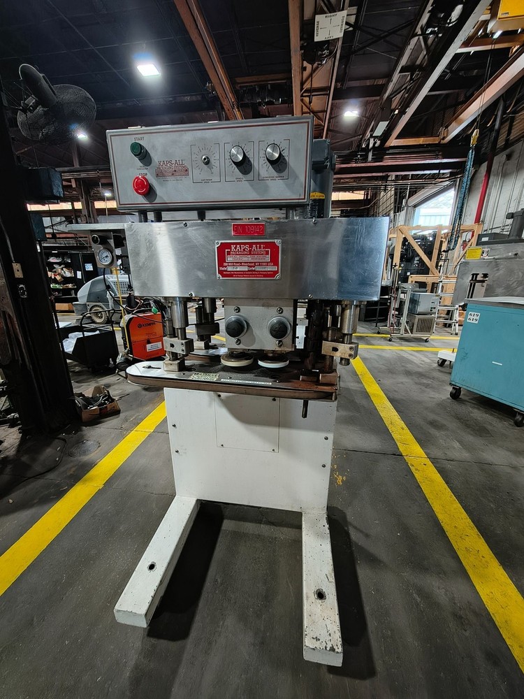KAPS-ALL 4 SPINDLE CAPPING/RETORQUER MACHINE F-4 MODEL