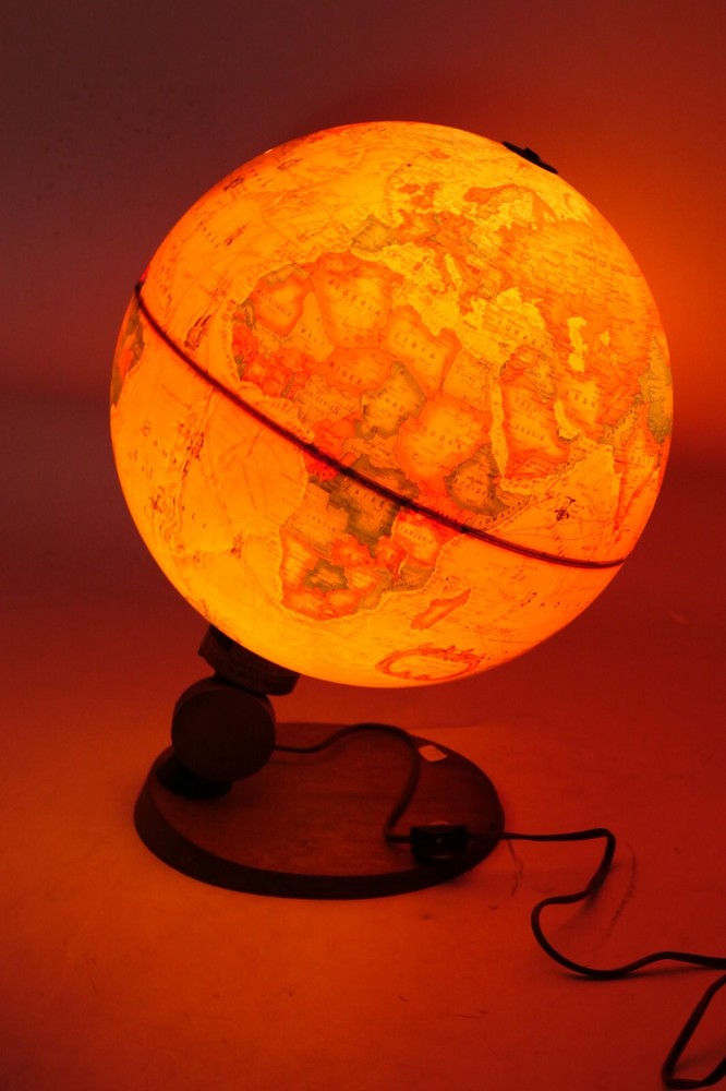 Readers Digest World Antique Spot Globe