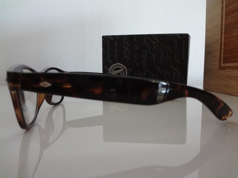 Loop N Loop optical glasses /Reading glasses- Brand new / + 1.50