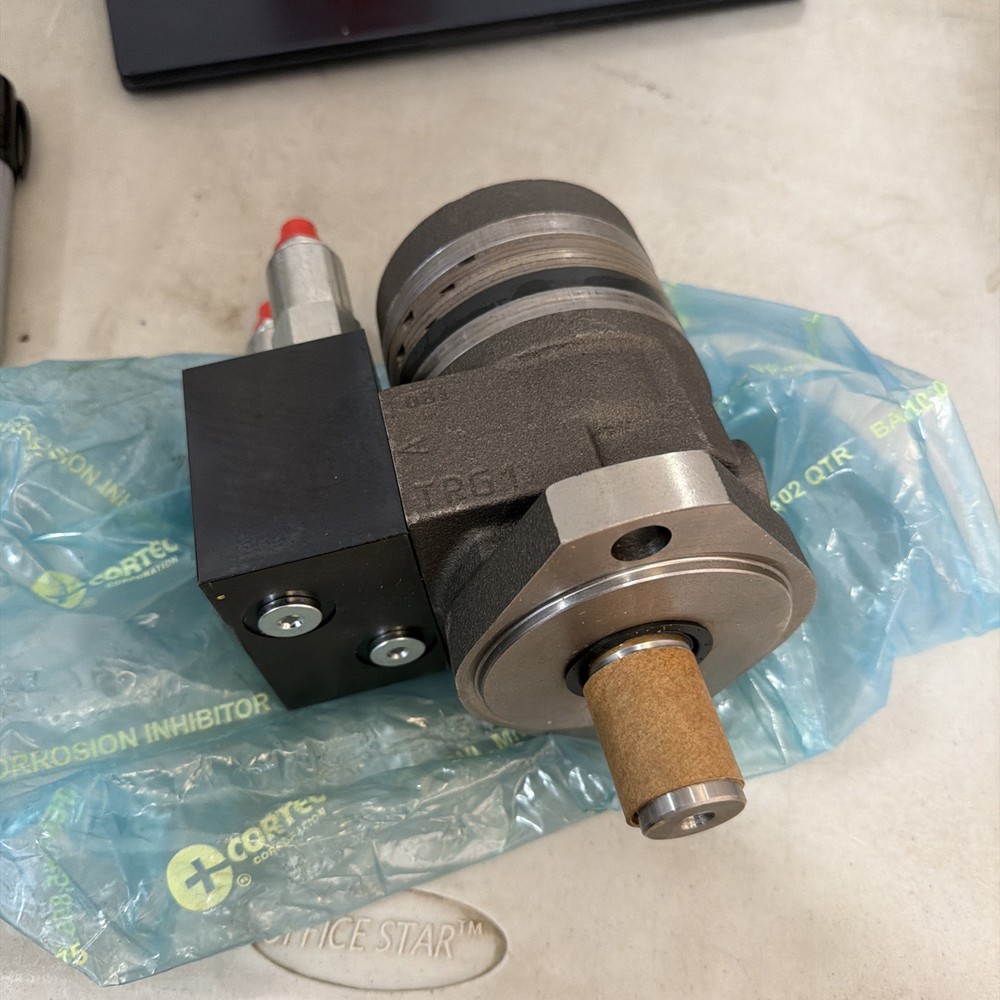 Parker TE-0045AM100HACC Pump  New!