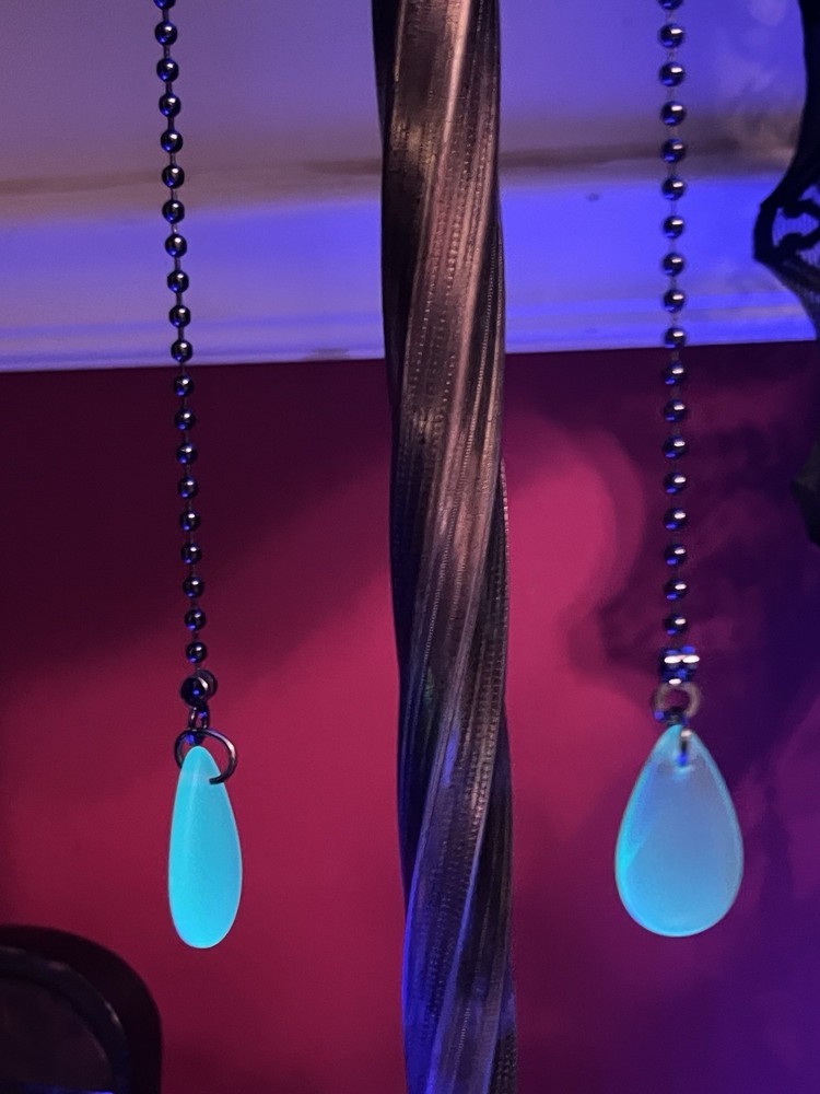 Uranium Blue Aqua Turquoise Teardrop Shaped Lamp Pull Chain Pair