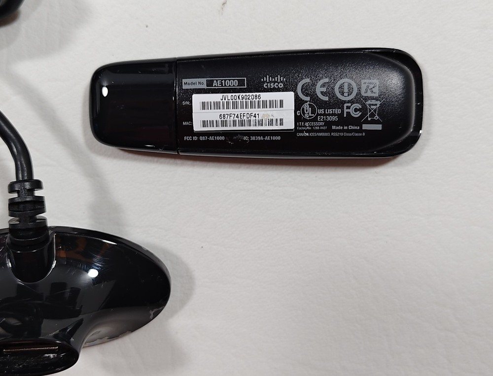 CISCO LINKSYS AE1000 High Performance Wireless Network USB Adapter - Used