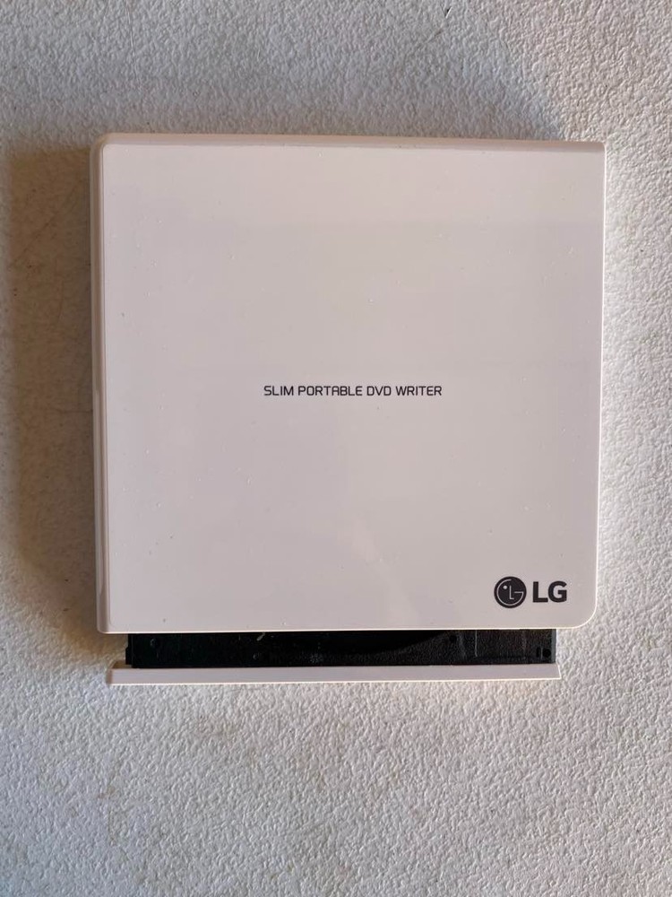LG Electronics USB 3.0 Compatible Super-Multi Slim Portable DVD+/-RW