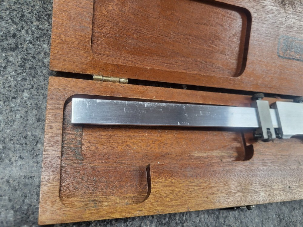 STARRETT 8" VENIER CALIPER NO.123