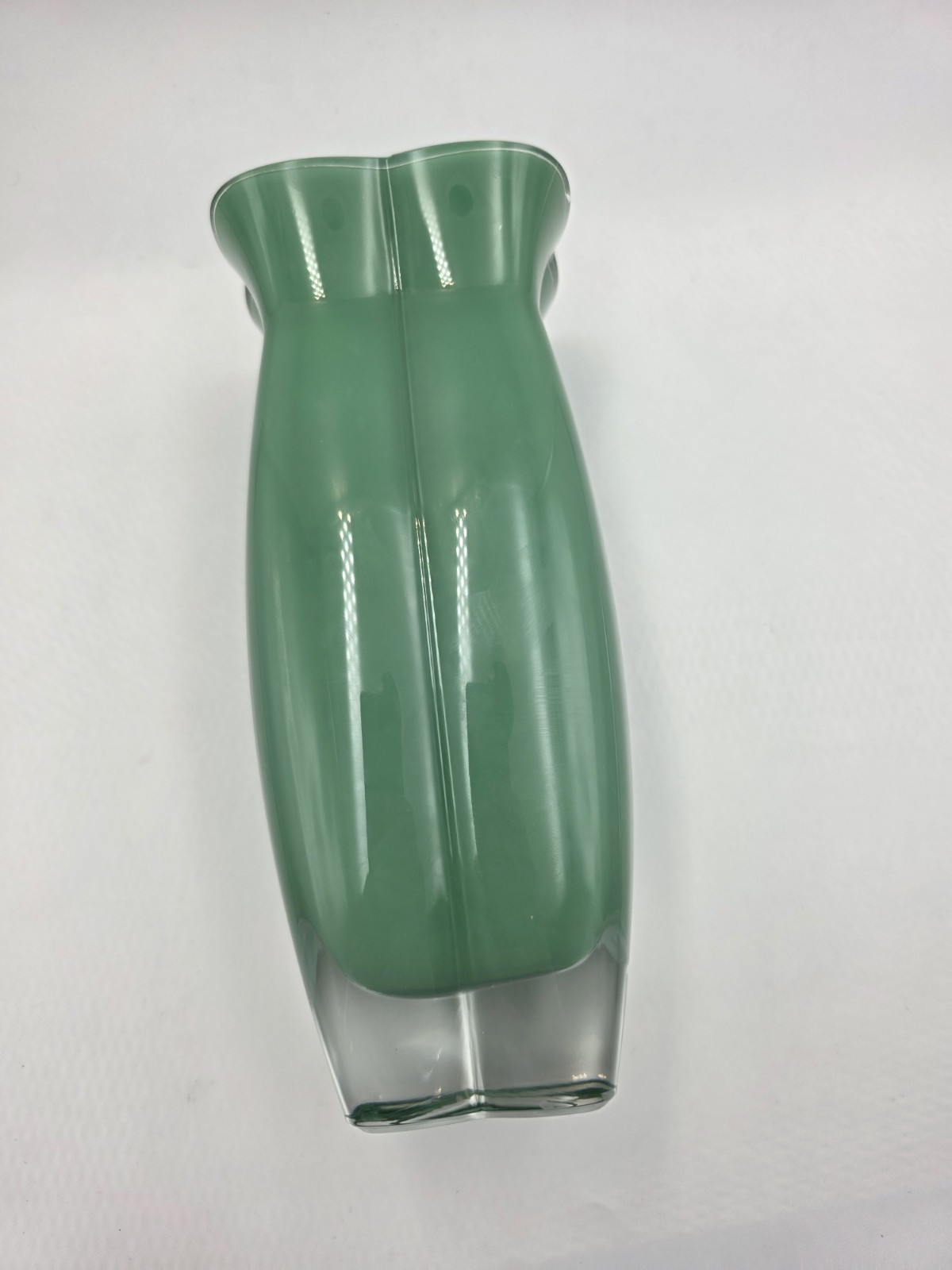 VTG Sasaki Crystal Handcrafted Spring Green Art Glass Vase 8.75" Japan Modern