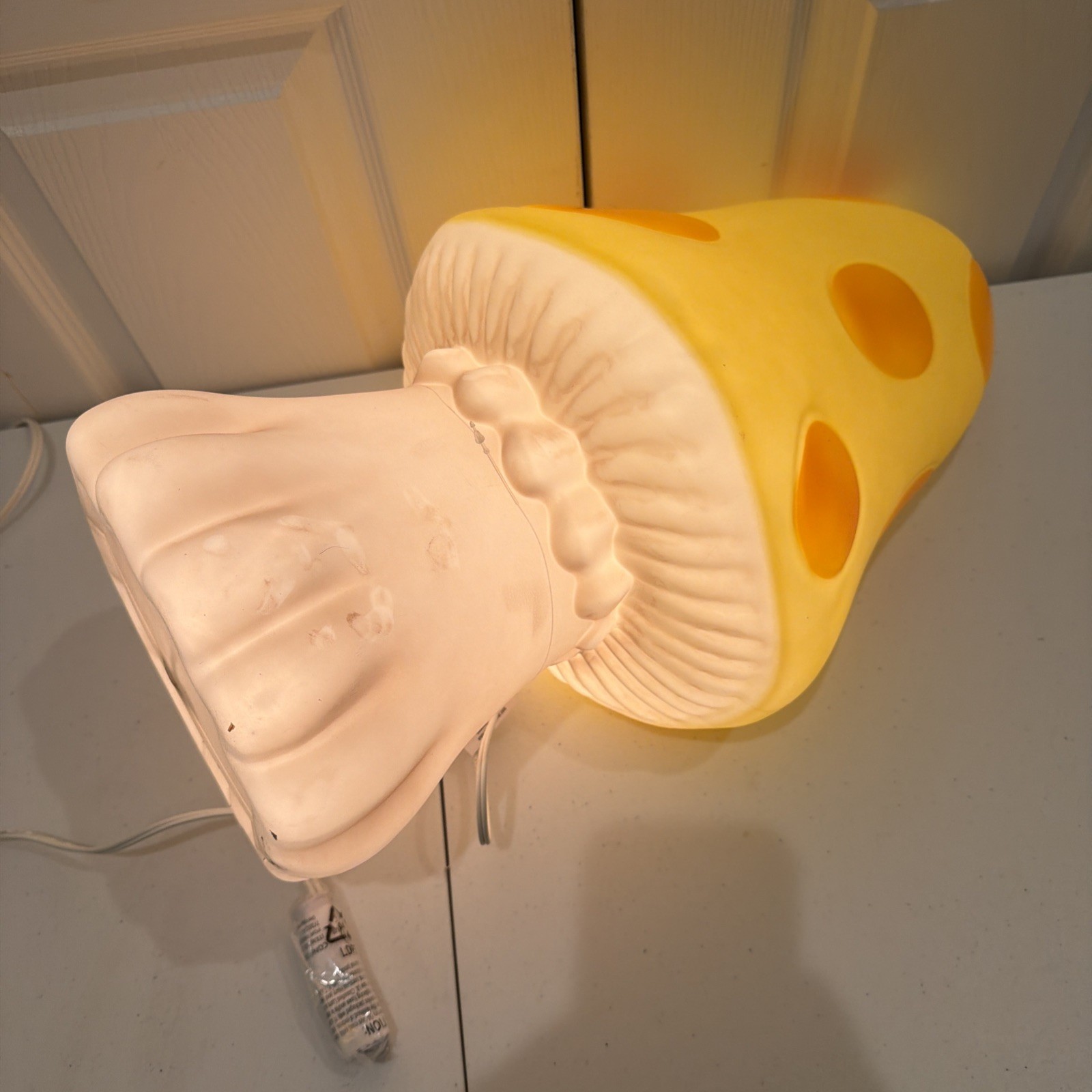 Cracker Barrel Yellow Orange Mushroom Blow Mold 20” New NWT Lights Up Tested