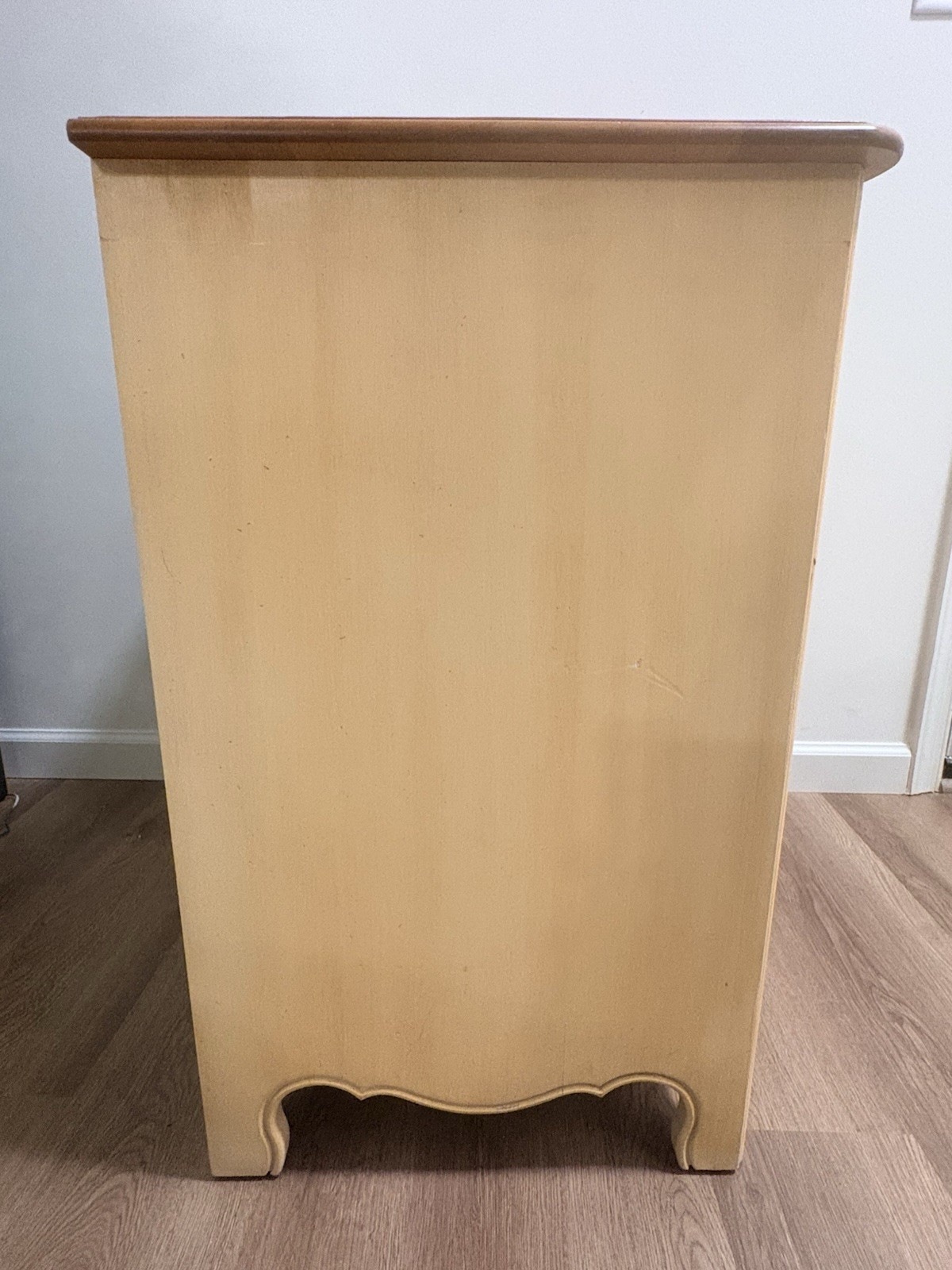 Ethan Allen Country French – Model 26‑5226, Finish 646 – Vintage Nightstand