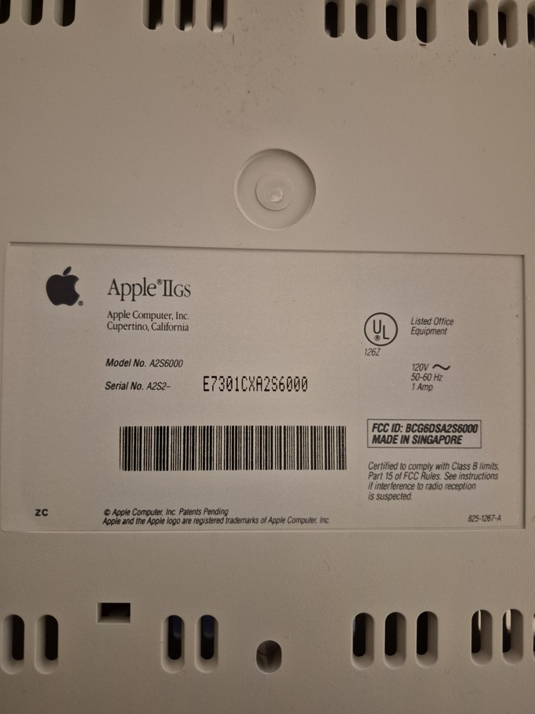 Apple II GS A2S6000 Vintage Computer