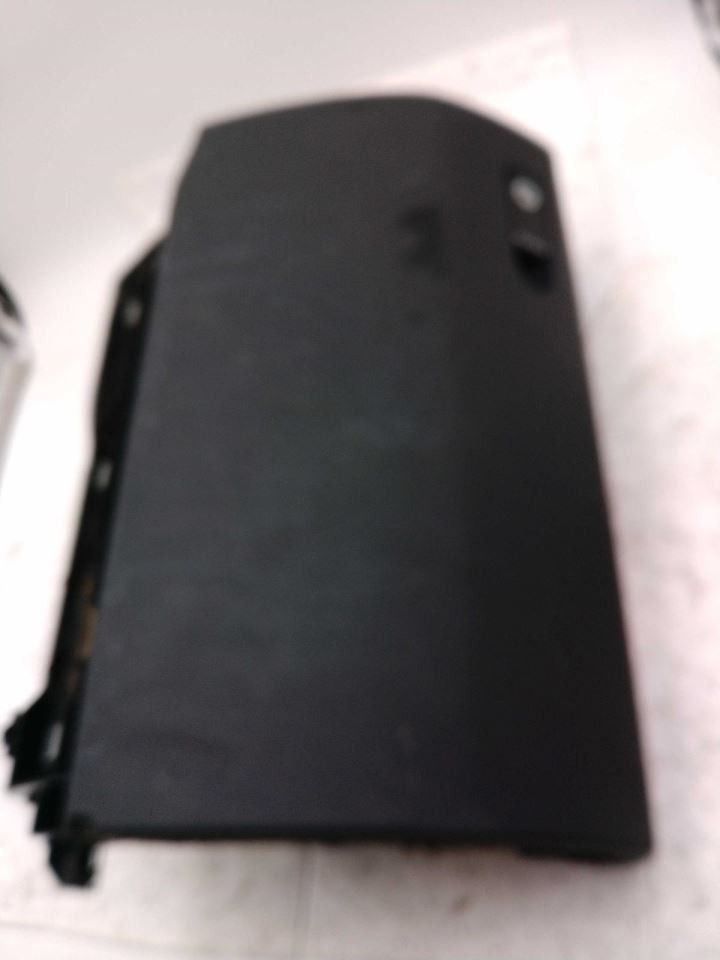 E300D 2011 Glove Box 630130