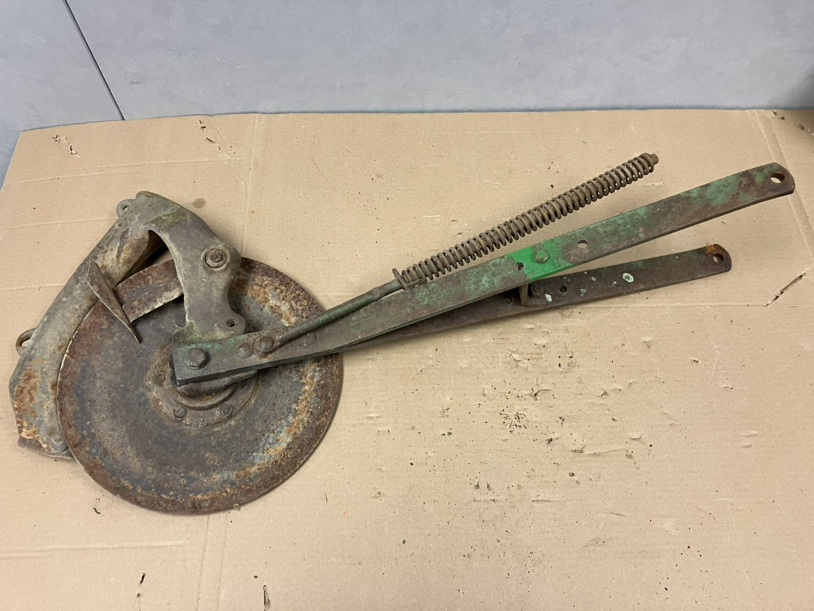 JOHN DEERE VAN BRUNT GRAIN DRILL SINGLE OPENER