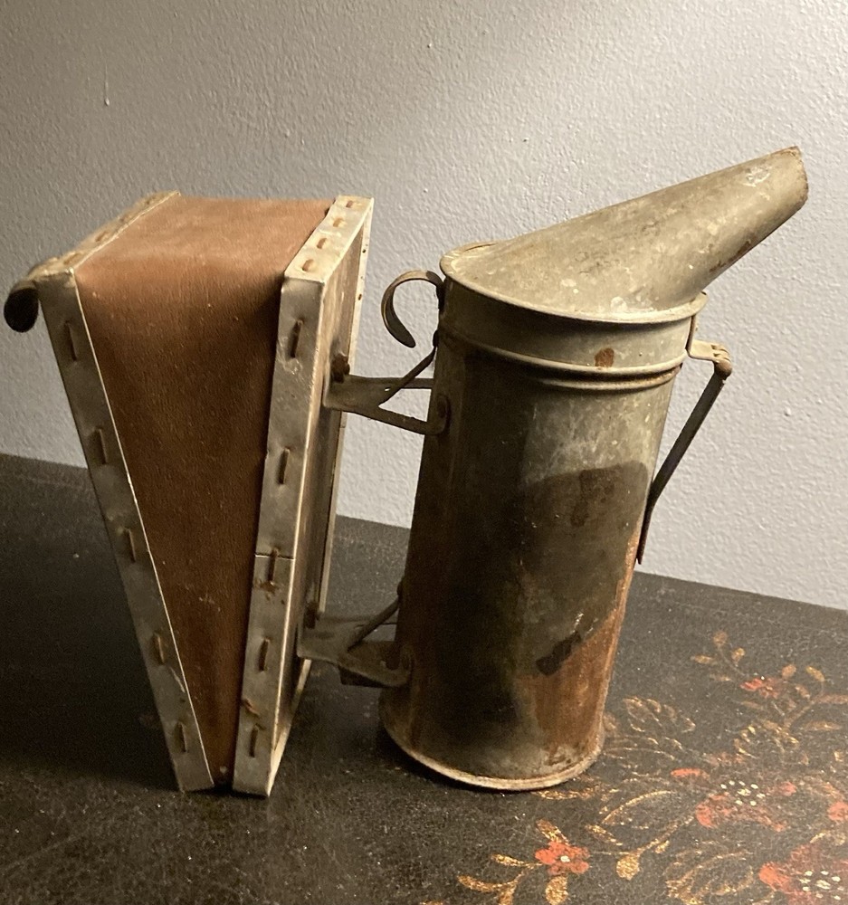 Vintage Root Quality Bee Smoker