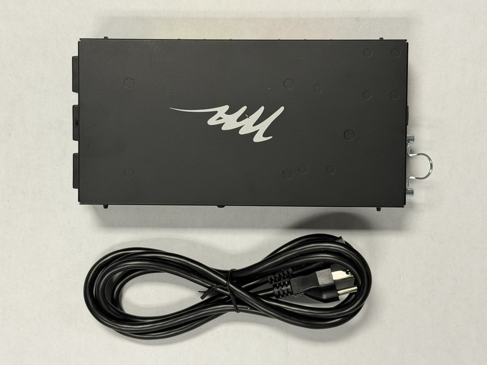 L•Middle Atlantic PD-DC-45 | 45 Watt Compact DC Power Distribution System