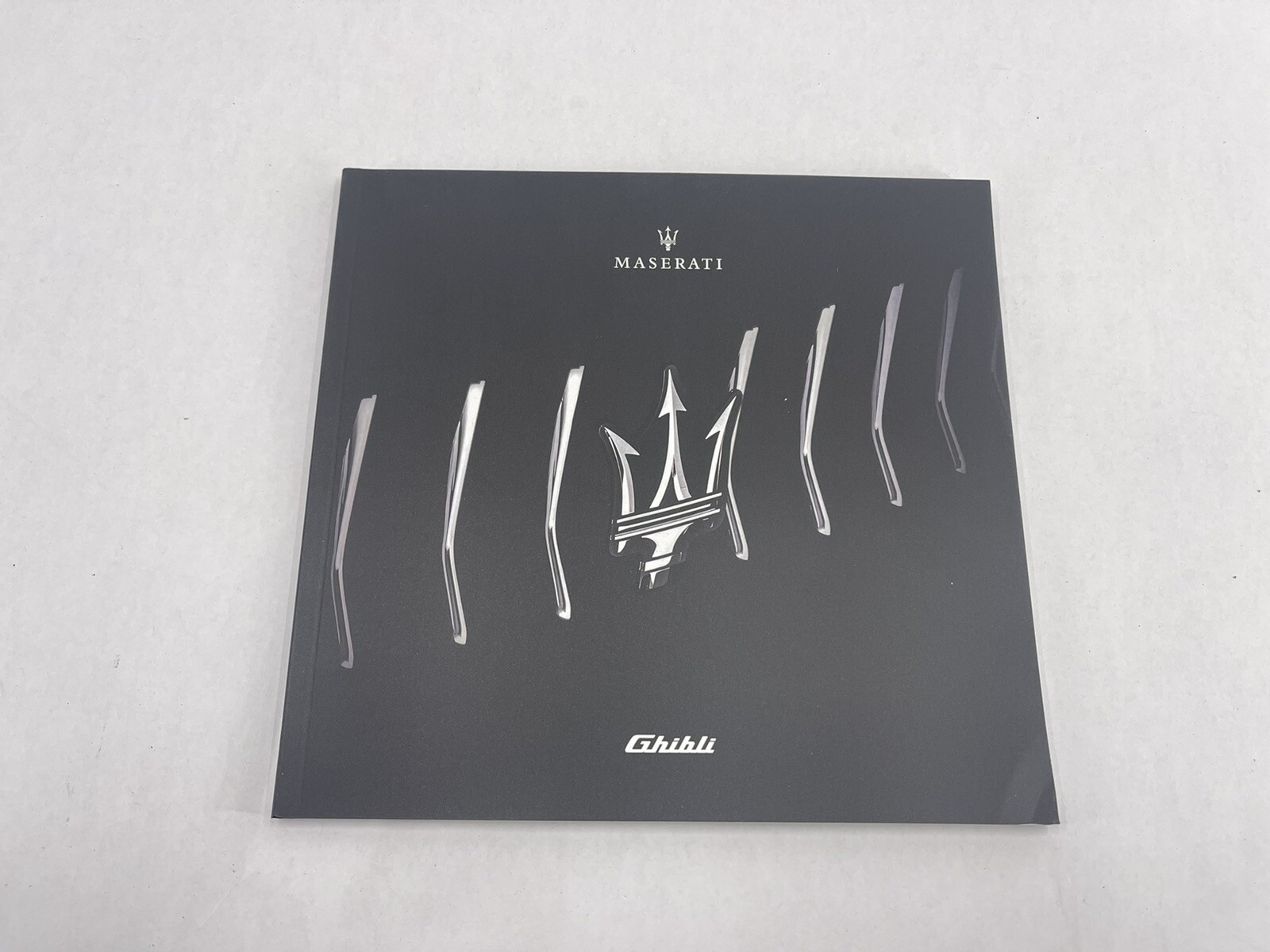 2019 Maserati Ghibli Dealer Book Brochure Overview NEW