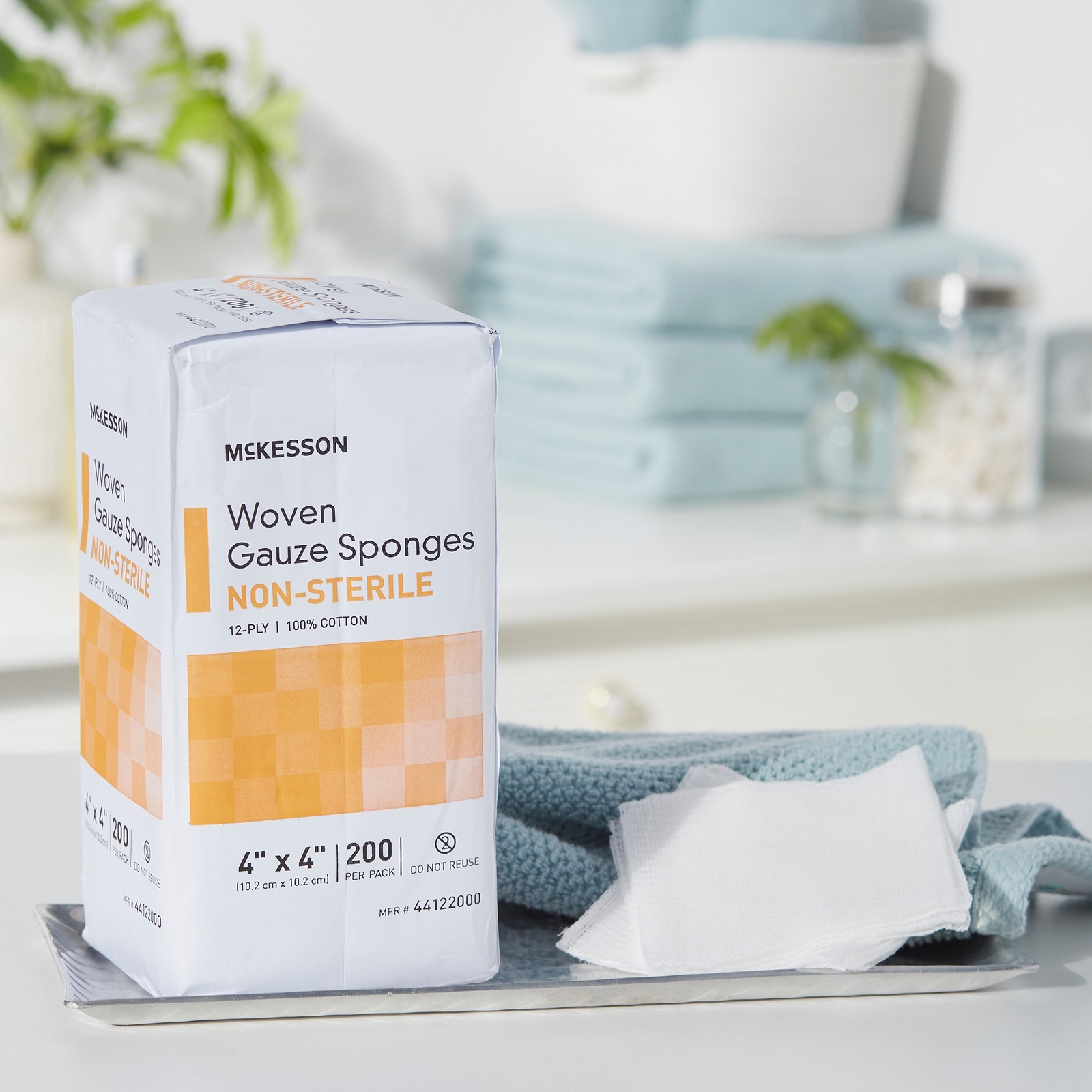 McKesson Woven Gauze Sponges Non-Sterile 12-Ply Cotton 4 in x 4 in 200 Ct