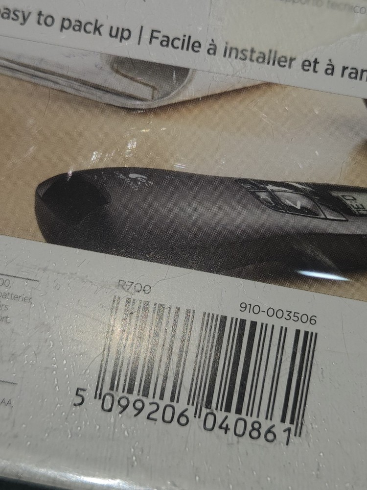 Logitech Professional Presenter Presentation Laser R700 Pointing 910-003506