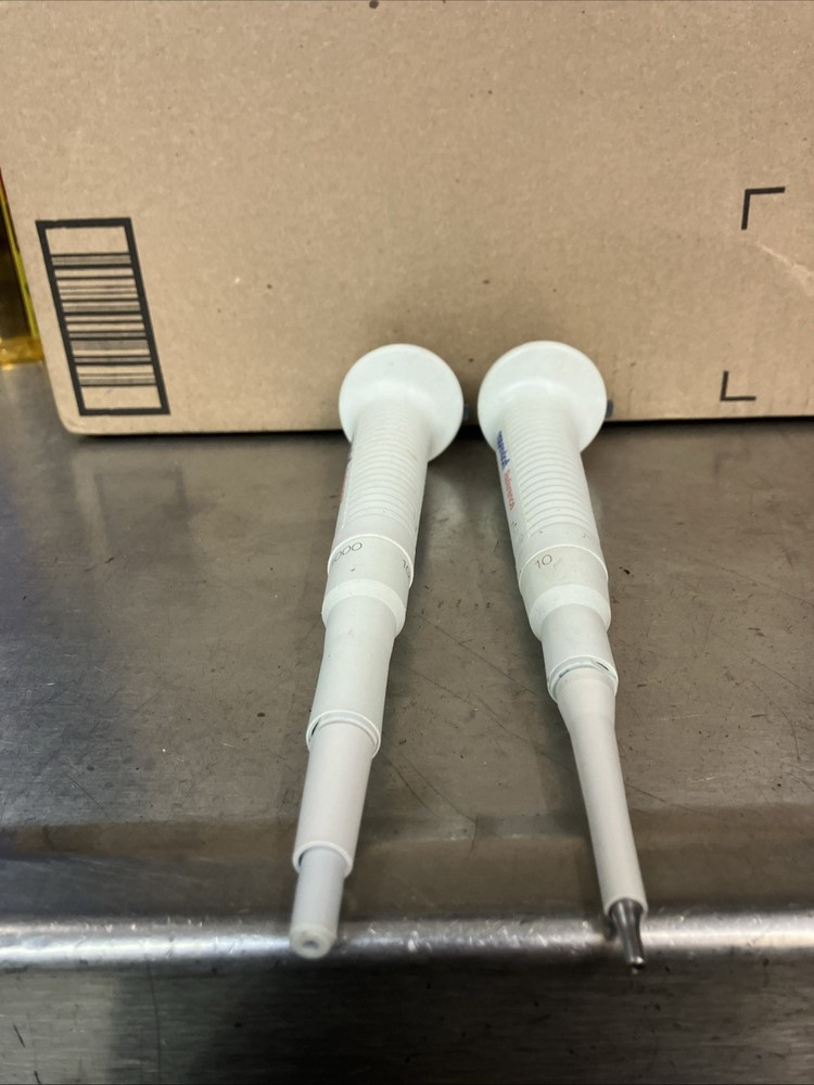 2 Eppendorf Reference .5-10uL 100-1000uL Single-Channel Manual Pipette