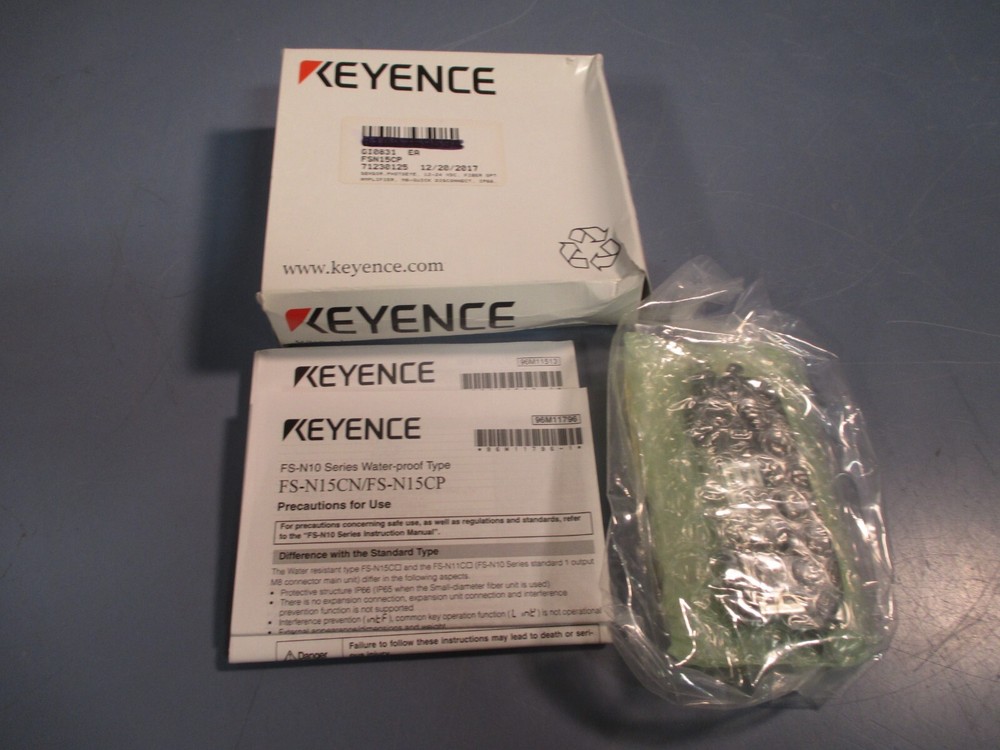 KEYENCE DIGITAL FIBER OPTIC AMPLIFIER FS-N15CP