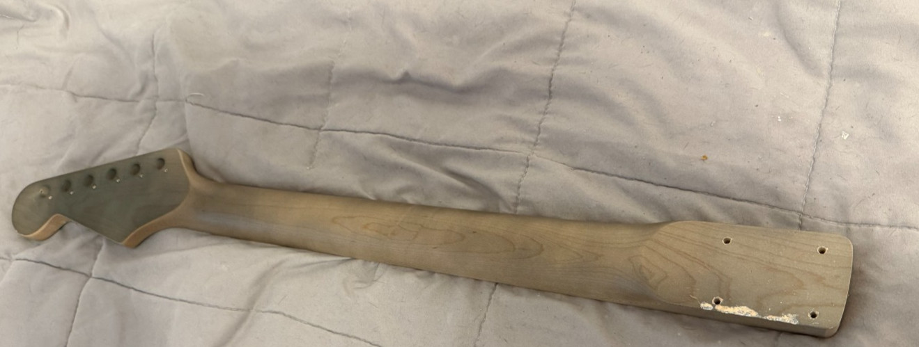 Strat Style Neck Fits EVH Bodies I have up.