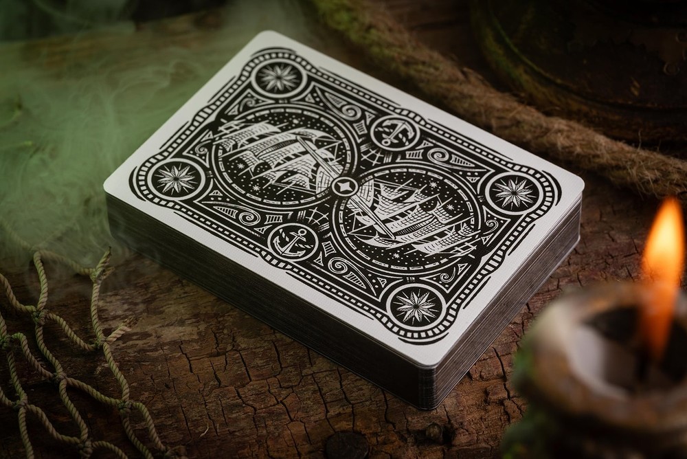 ALBATROSS No. 6 (Gilded) Playing Cards