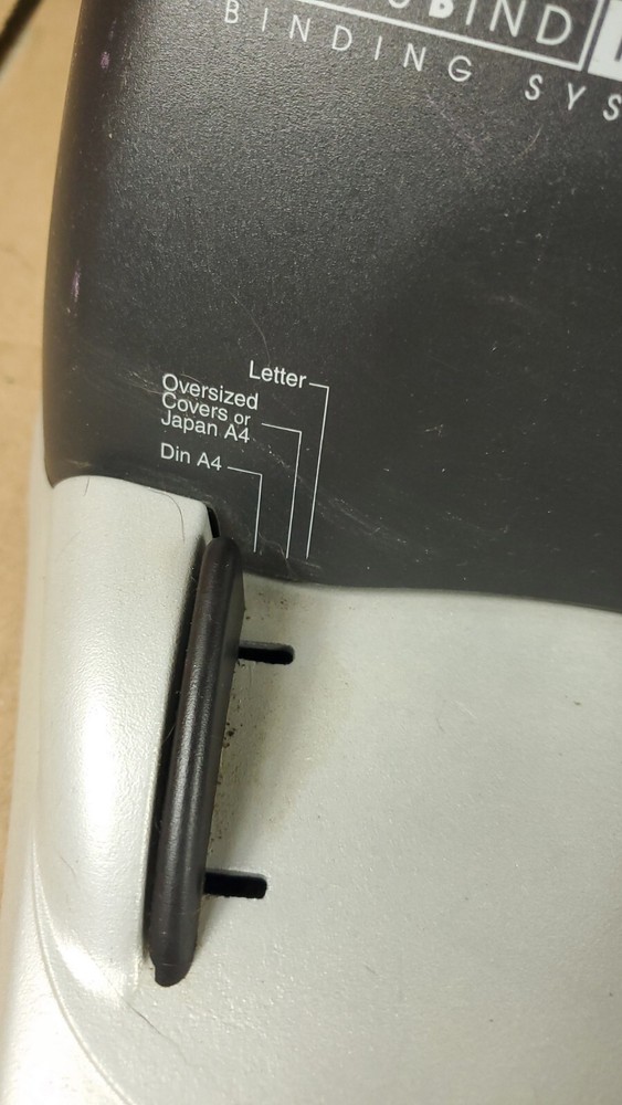 GBC Docubind Binding Machine Paper Comb Punch Binder P100