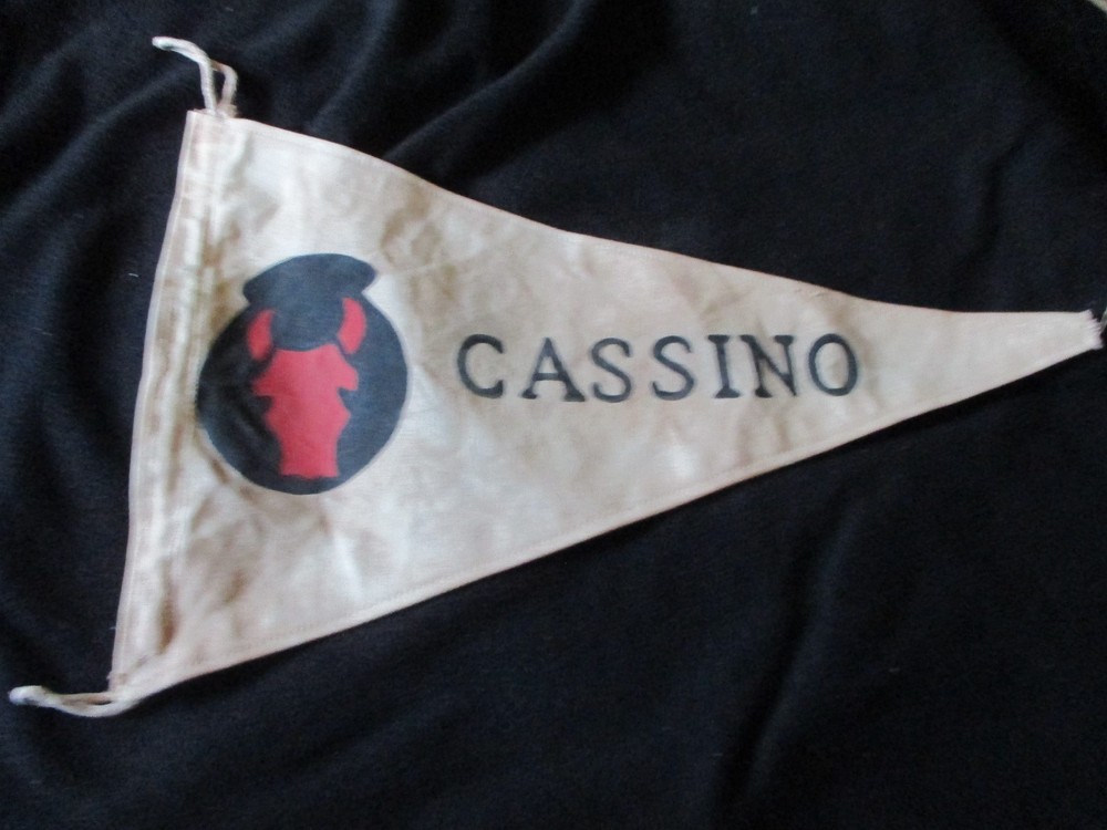 WWII US ARMY 34 TH INFANTRY DIVISION RED BULL CASSINO BAR/BARRACKS WALL  FLAG