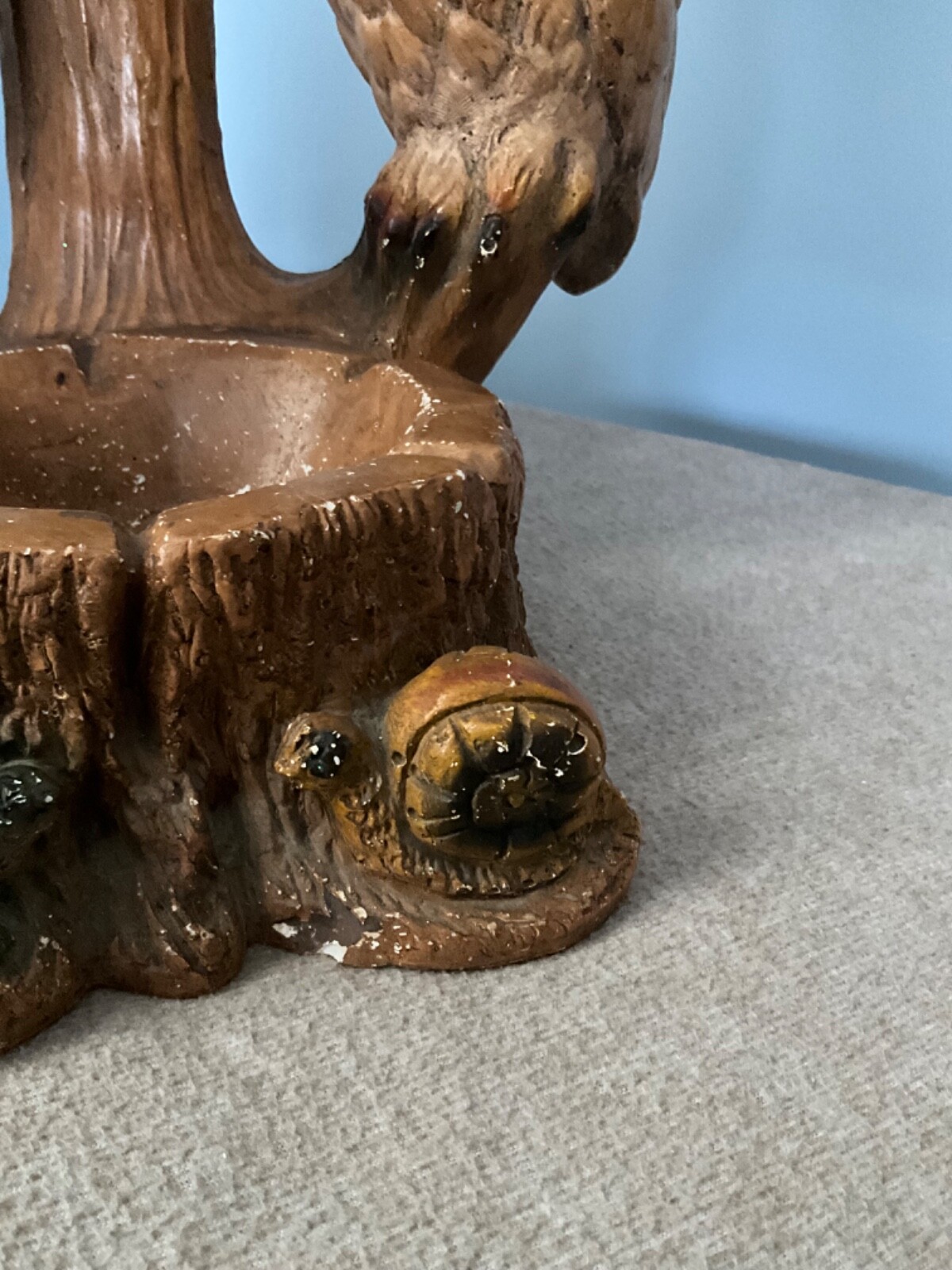 Old Vintage three Owls cabin Table Lamp 2’ tall with ashtray chalkware working