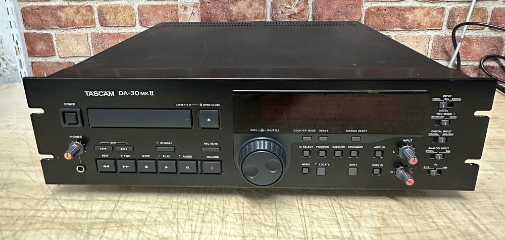 Tascam DA-30 MkII Professional DAT Deck ~ Unit Powers On **UNTESTED**