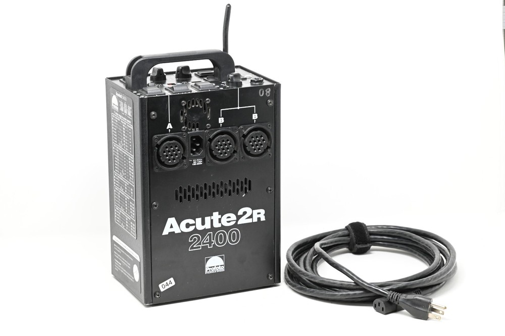 Profoto Acute 2R 2400 Power Pack (044)