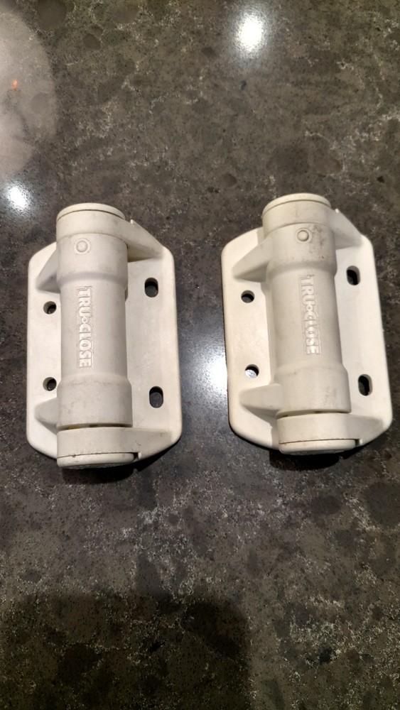 D&D TRUCLOSE REGULAR SELF-CLOSING SPRING GATE HINGES, 2 PACK