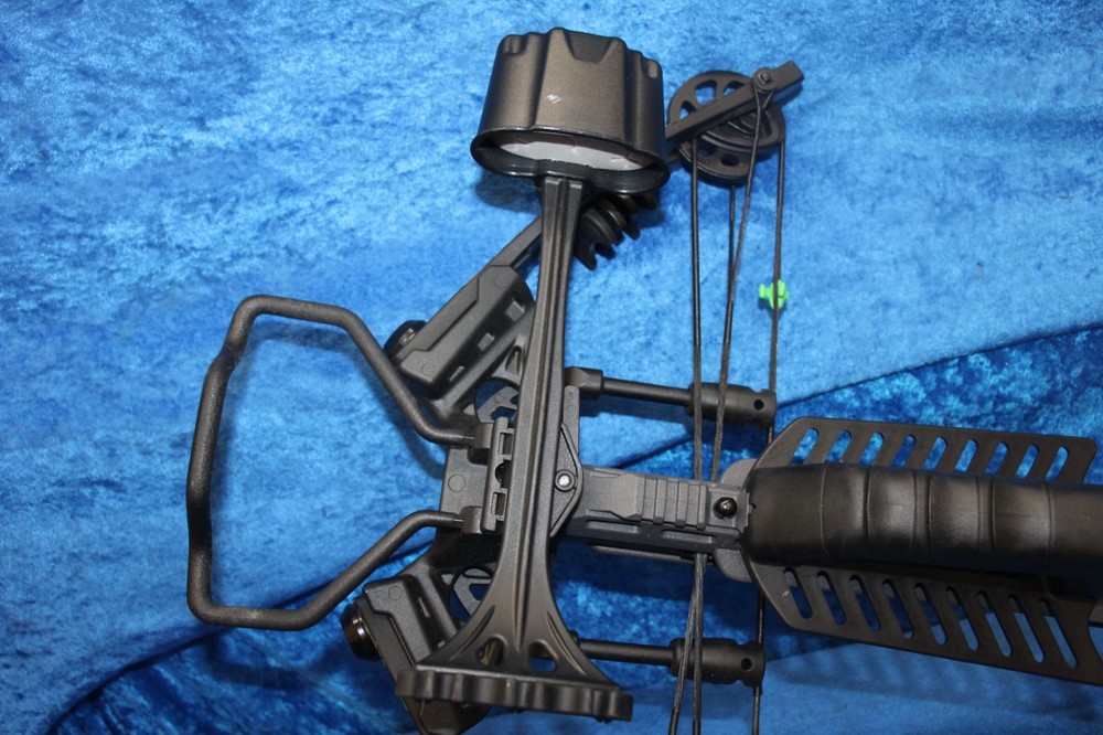 Killer Instinct Bone Collector 405 Crossbow Model 2000 with 4x32 Scope - Gray