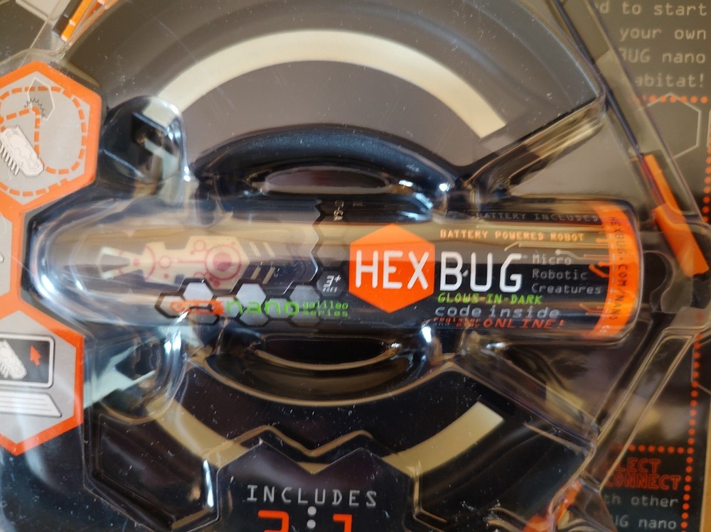 Hexbug Nano Glows in the Dark Starter Set