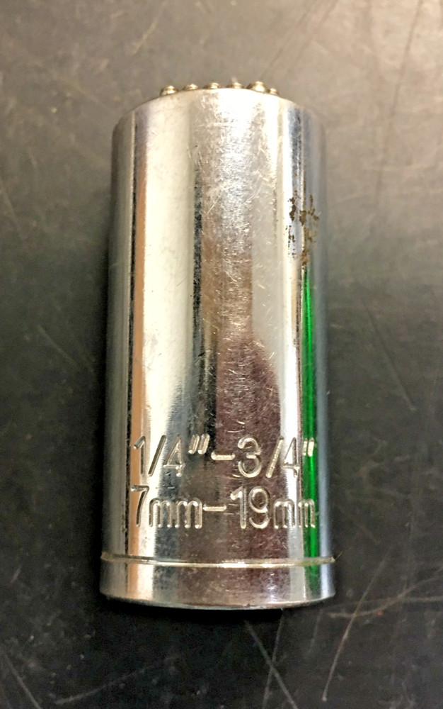 Universal Socket, Self-adjusting Socket S: 1/4" - 3/4" (7mm-19mm), Silver 3/8"