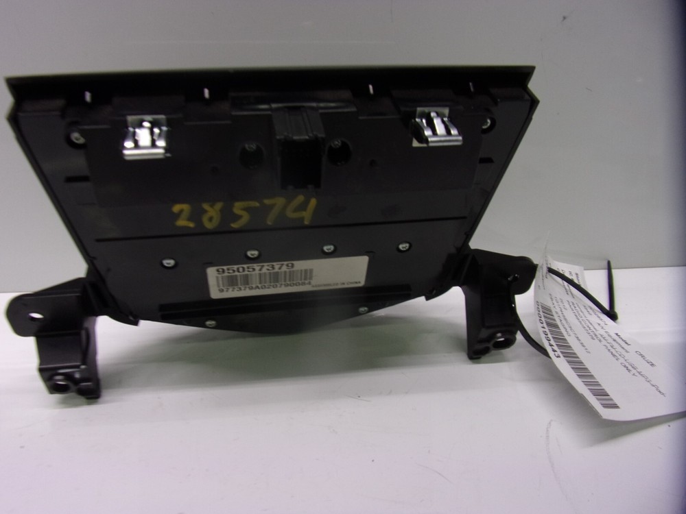CHEVROLET CRUZE 2012 A/V Equipment control panel