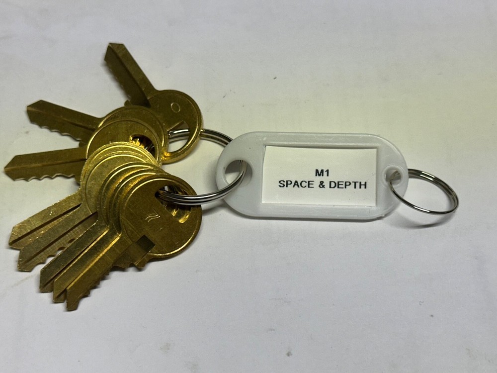 Master Padlock M1, 1092, Space and Depth Keys