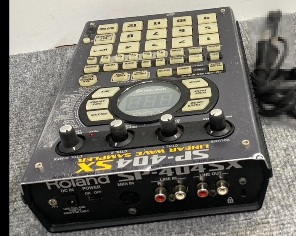 Roland SP-404SX Compact Linear Wave Sampler Good GP