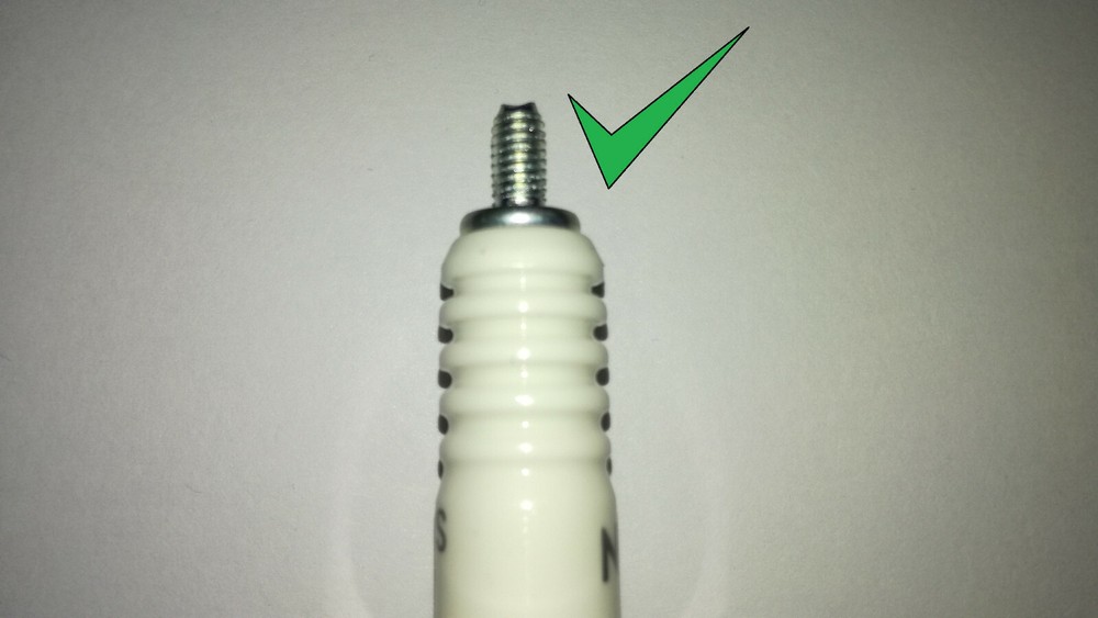 SPARK PLUG CAP SUITABLE FOR 7mm HT lead.x 1