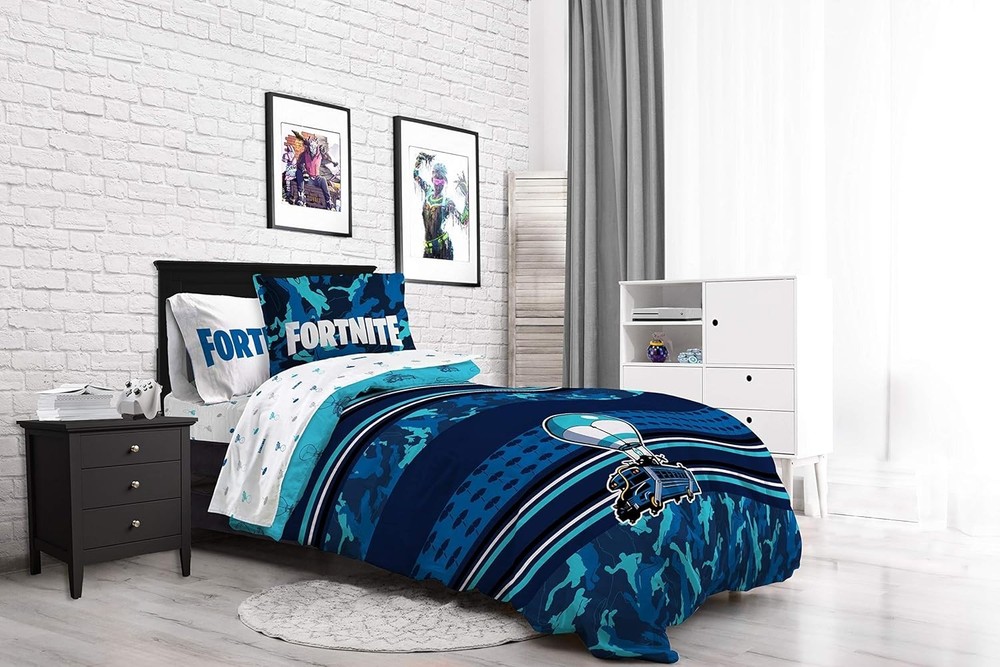 Fortnite "Battle Bus" Microfiber Twin Comforter