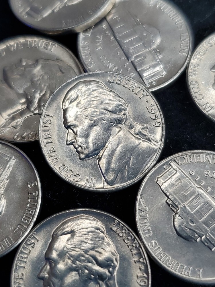 One (1) 1959 D Jefferson Nickel Uncirculated !8