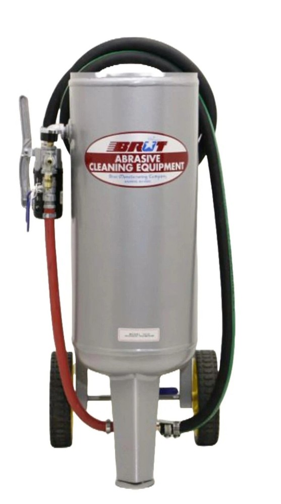 Brut 100 Lb Pressure Fed Abrasive Sand Blaster