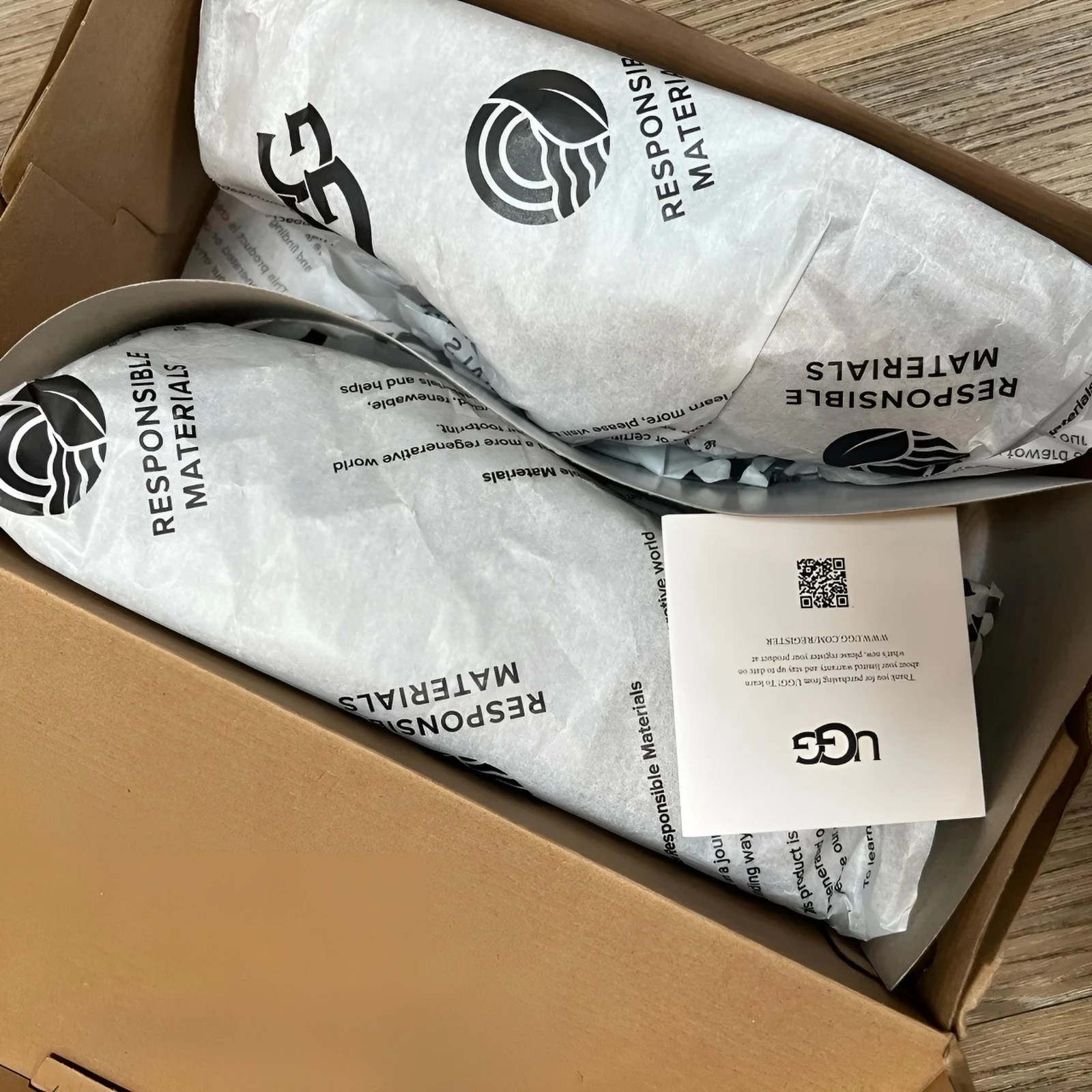 New UGG Big Kids Tasman Slipper Sz 11 to 6 (Chestnut, 1019066K) 100% Authentic