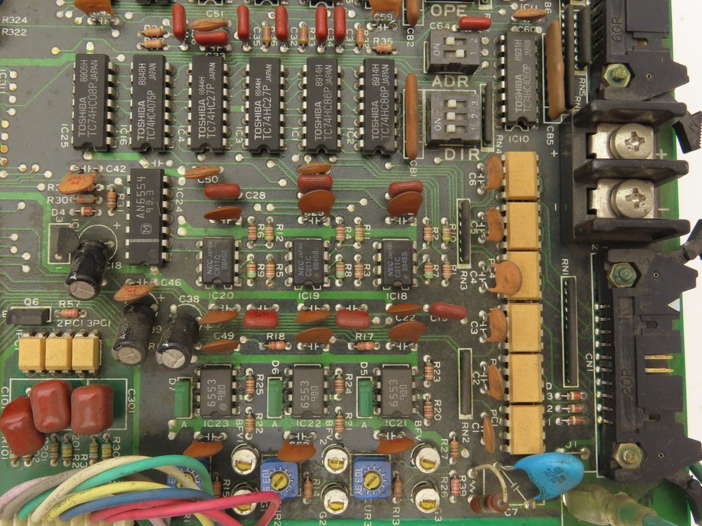 Hitachi HDV471 Servo Controller Power Supply Unit 270VDC Input 220VAC Output