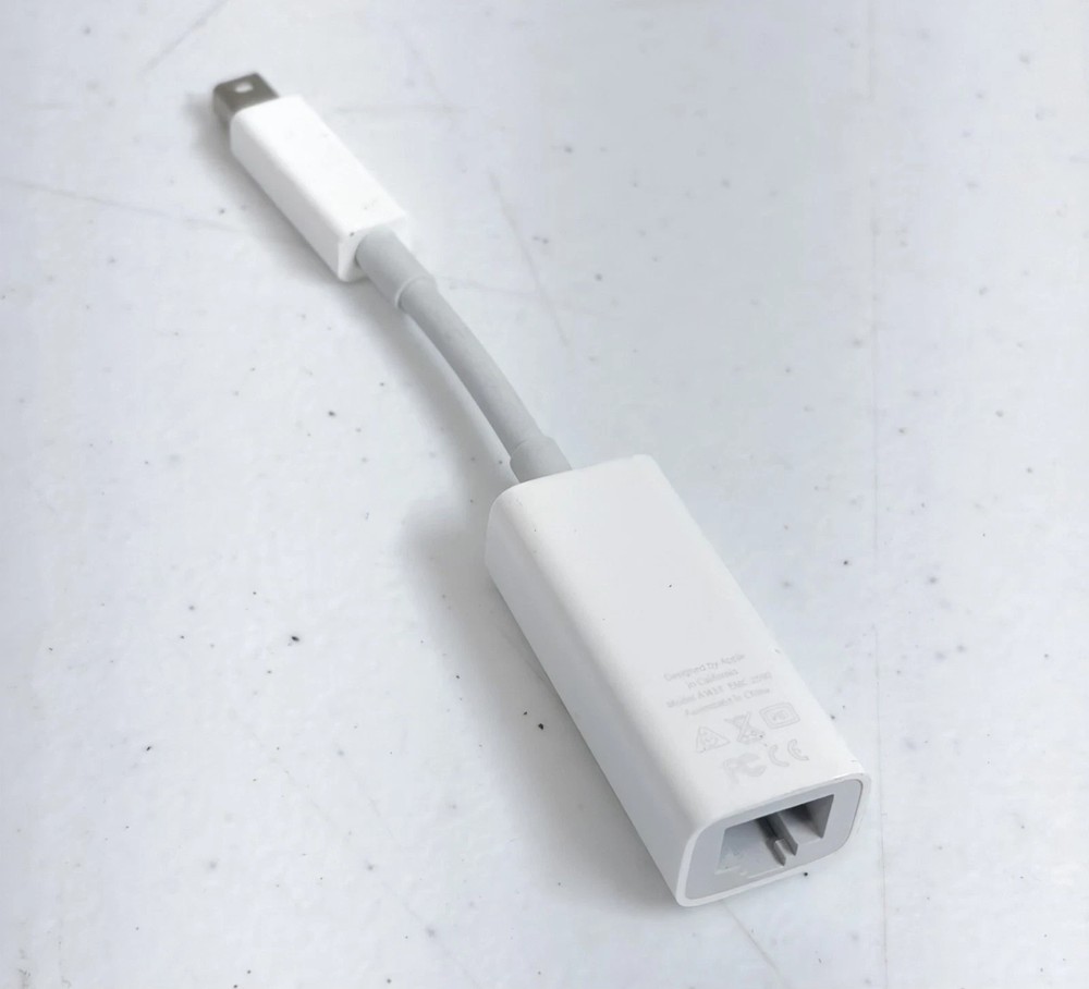 Apple Thunderbolt 2 to Gigabit Ethernet Adapter Model A1433