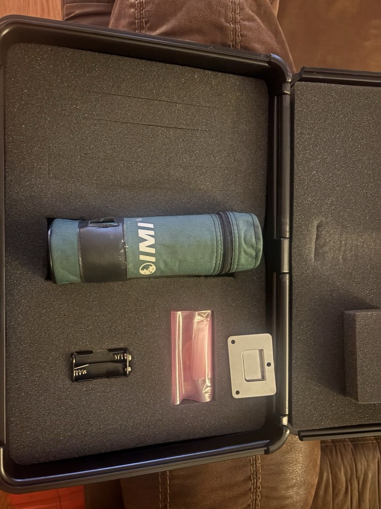 IMI / PCB Piezotronics Model 699B02 portable vibration calibrator.