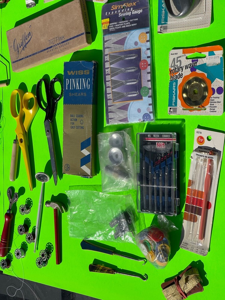 SEWING ACCESSORIES LOT