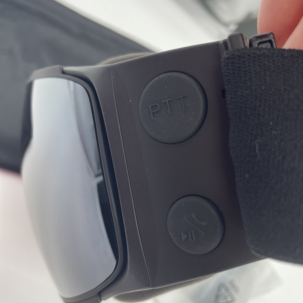 Ski Warrior Smart Wireless Intercom Audio Ski/Snowboard Goggles Black