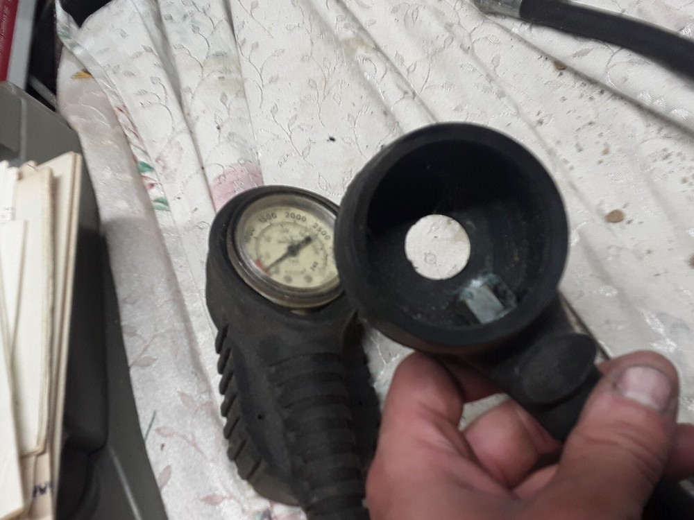 2 Scuba Diving Gauge Sets