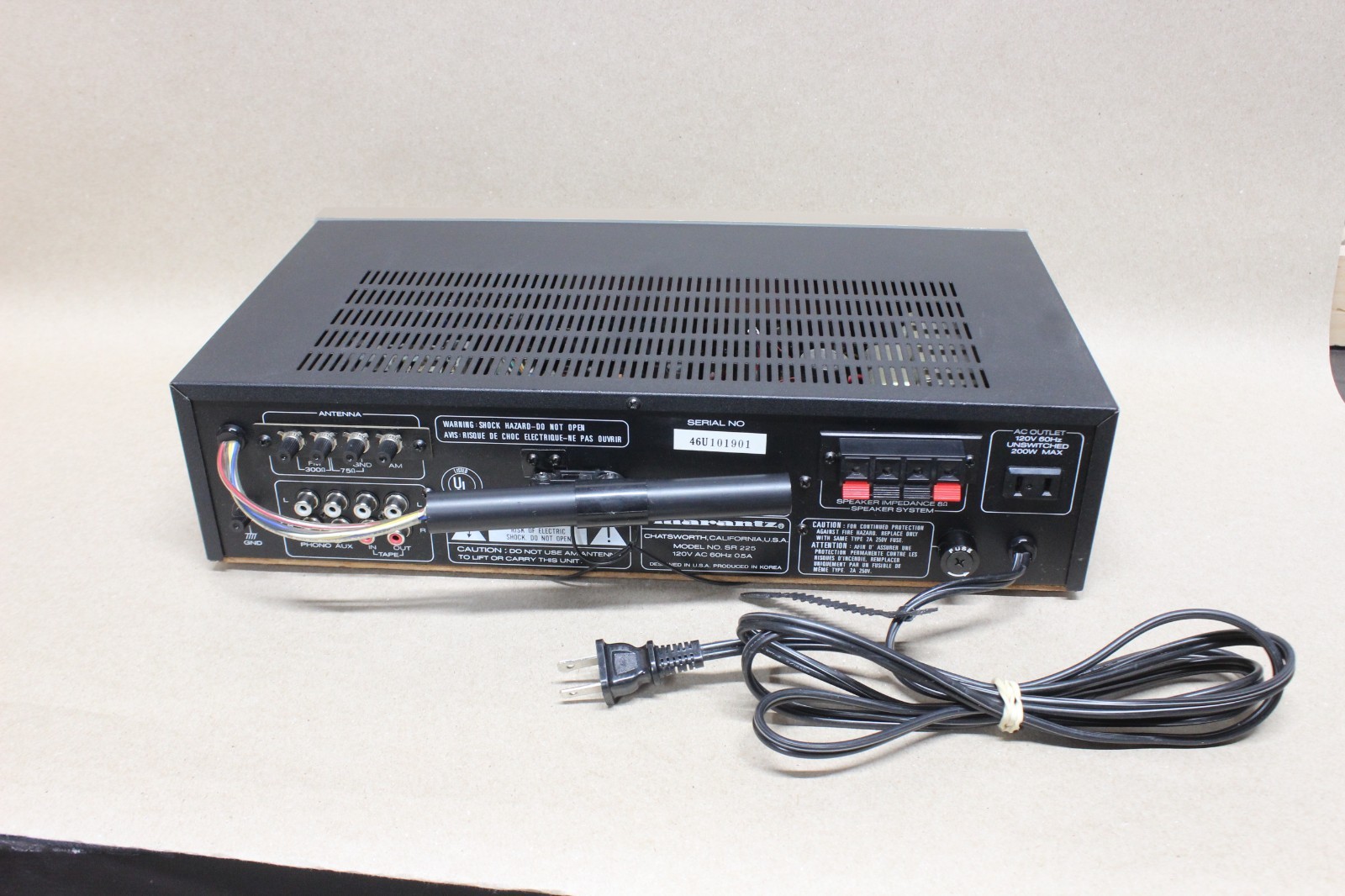 MARANTZ SR225 VINTAGE Stereo Receiver - Great Rich Sound. TESTED but SOLD AS-IS