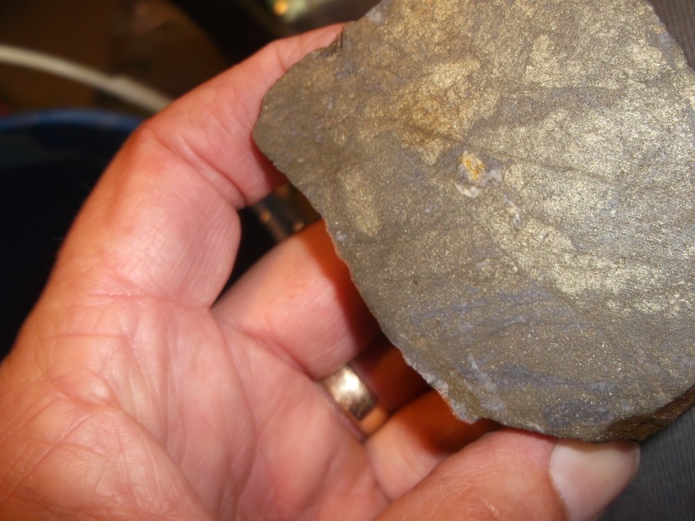 Gold, silver, copper, 228 grams samples ,ore high grade .